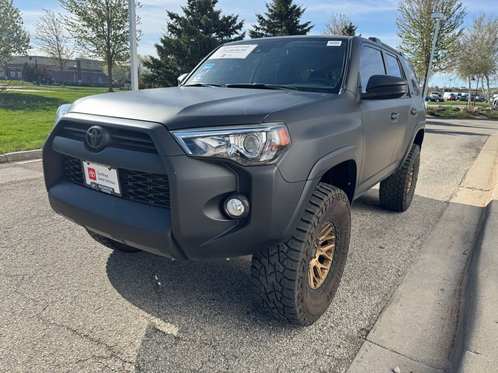 Certified 2020 Toyota 4Runner SR5 AWD/4WD image 34