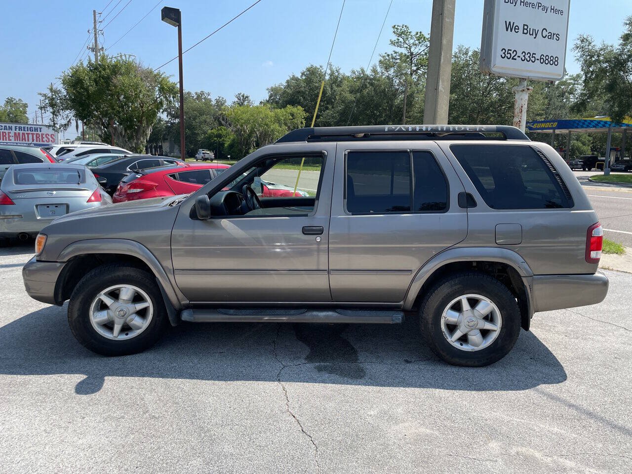 Used 2002 Nissan Pathfinder SE AWD/4WD image 2