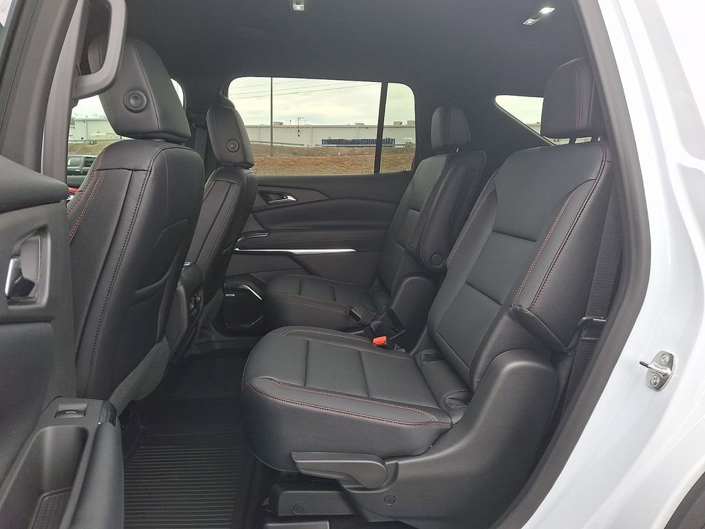 New 2026 Chevrolet Traverse Z71 w/ Enhanced Driving Package image 5
