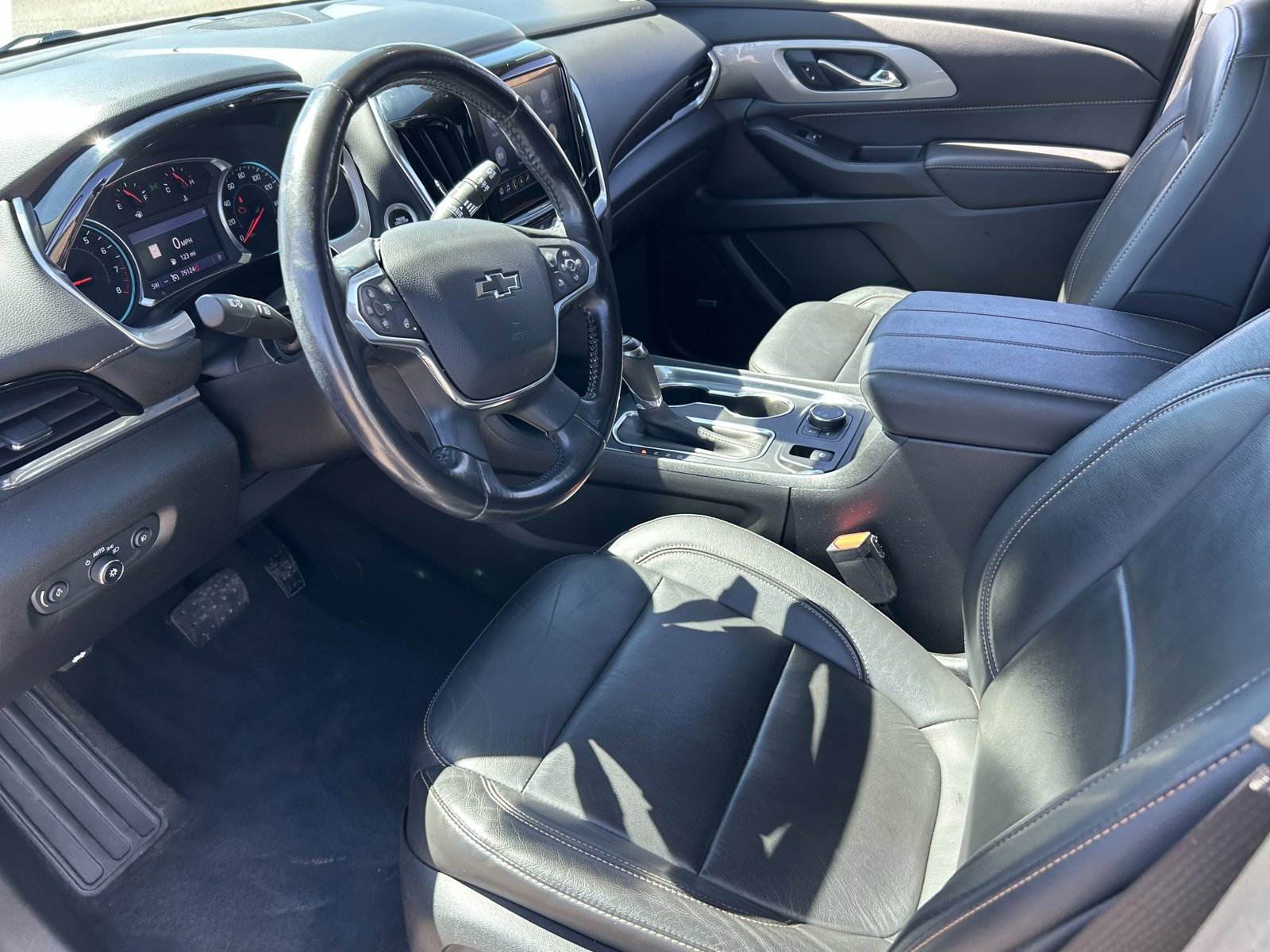 Used 2020 Chevrolet Traverse RS image 9