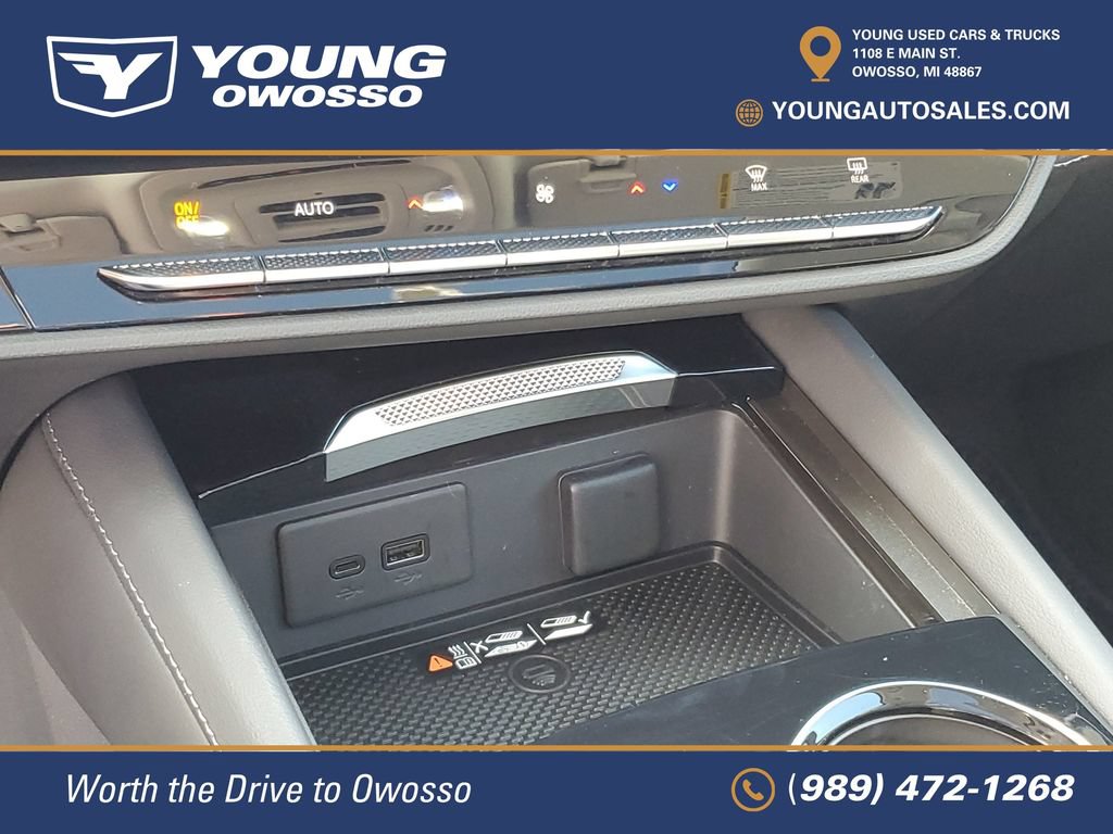 Used 2025 Buick Envision Avenir AWD/4WD image 21