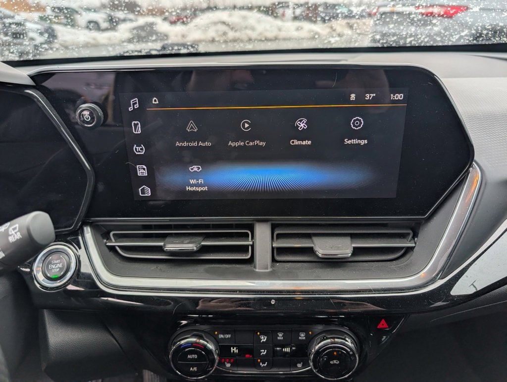 Used 2024 Chevrolet Trax RS w/ Driver Confidence Package image 14