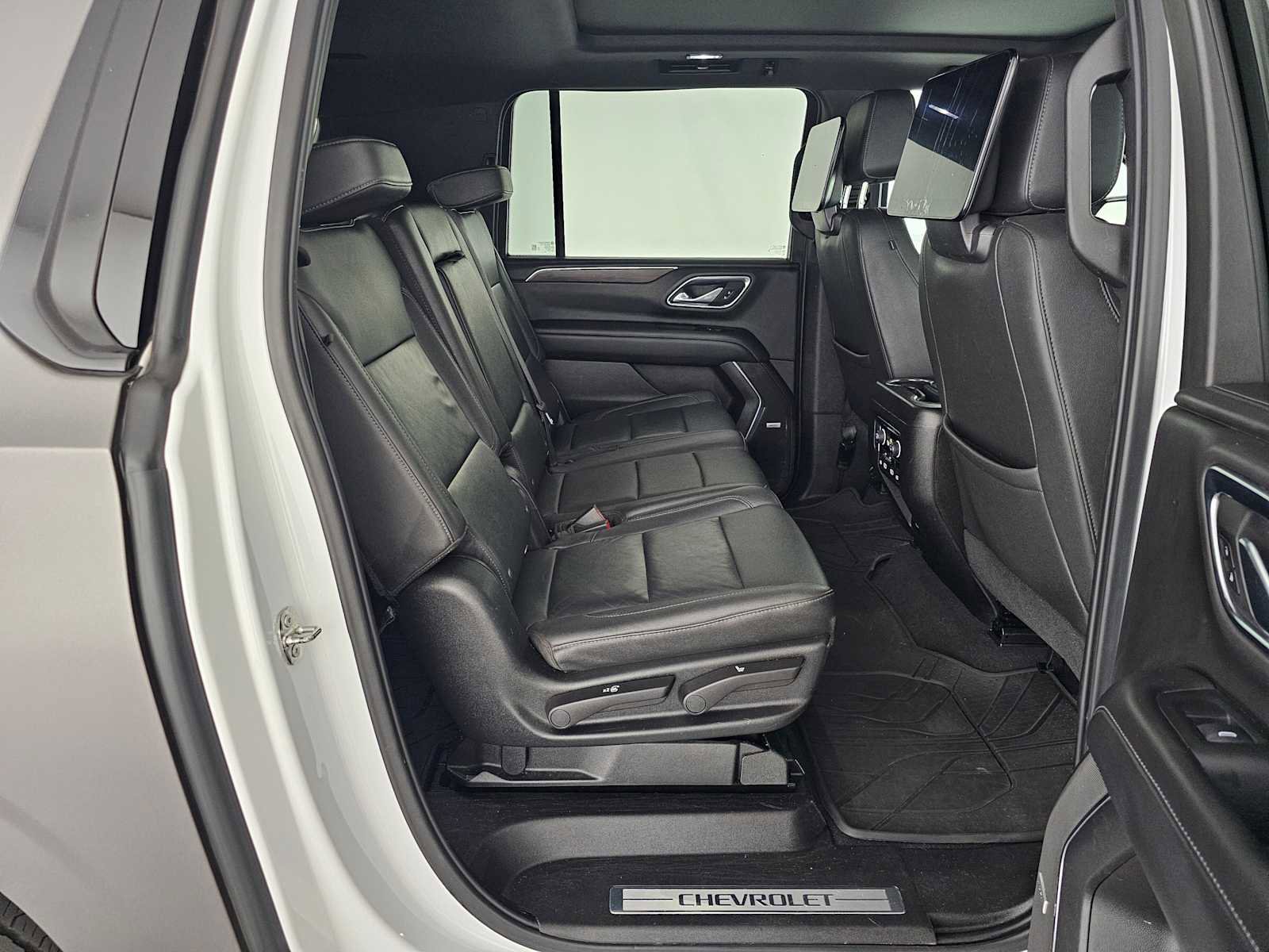 Used 2021 Chevrolet Suburban LT w/ Rear Media and Nav Package AWD/4WD image 12