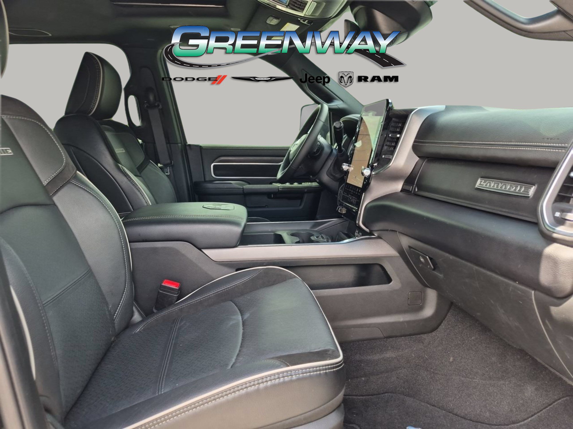 Used 2025 RAM 3500 Laramie AWD/4WD image 8