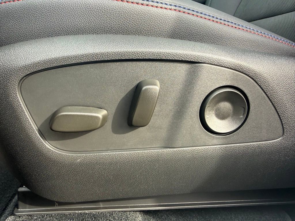 New 2026 Chevrolet Blazer EV RS image 13