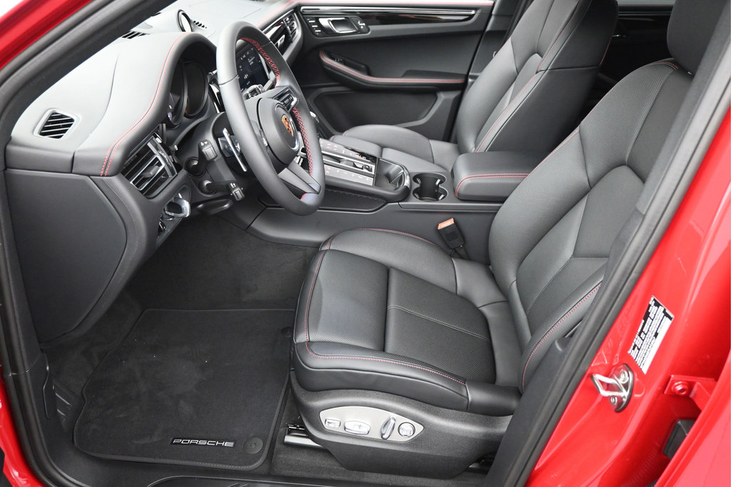 New 2026 Porsche Macan AWD/4WD image 6