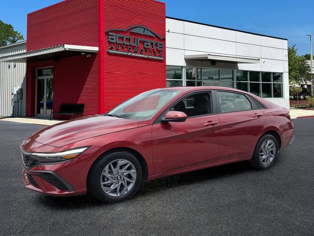 Used 2024 Hyundai Elantra SEL