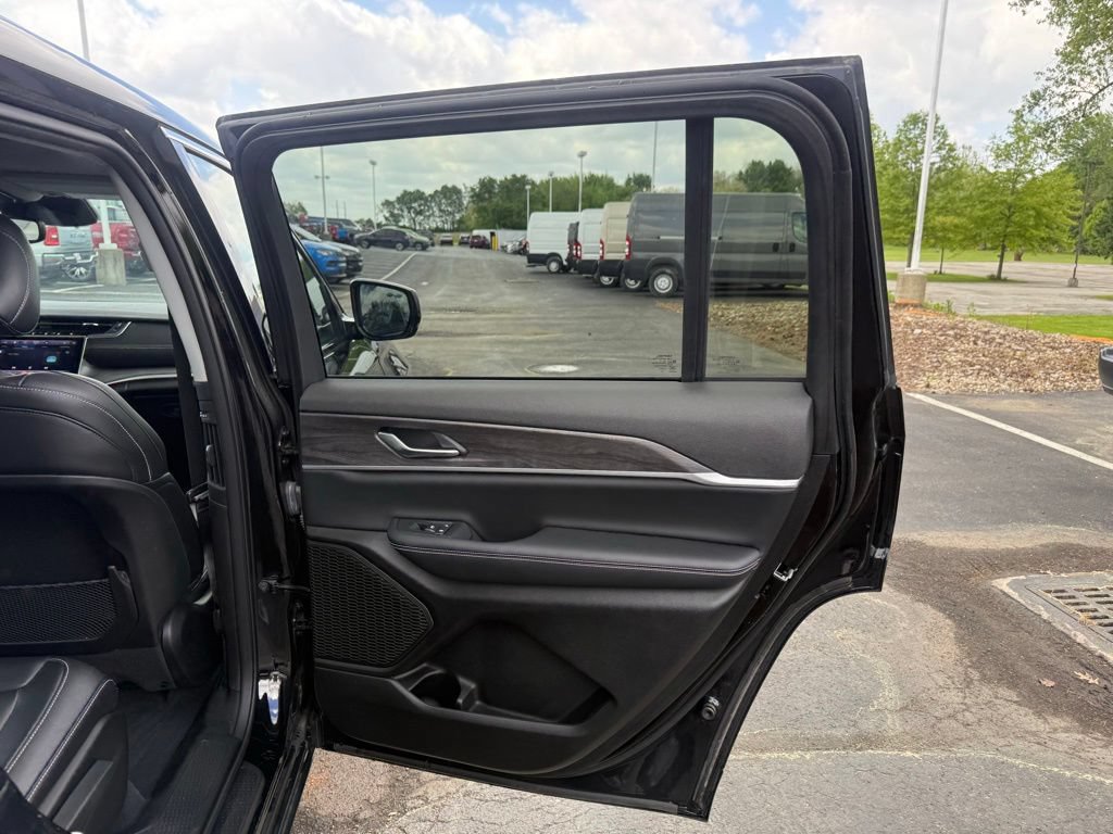 Certified 2023 Jeep Grand Cherokee L Limited AWD/4WD image 49
