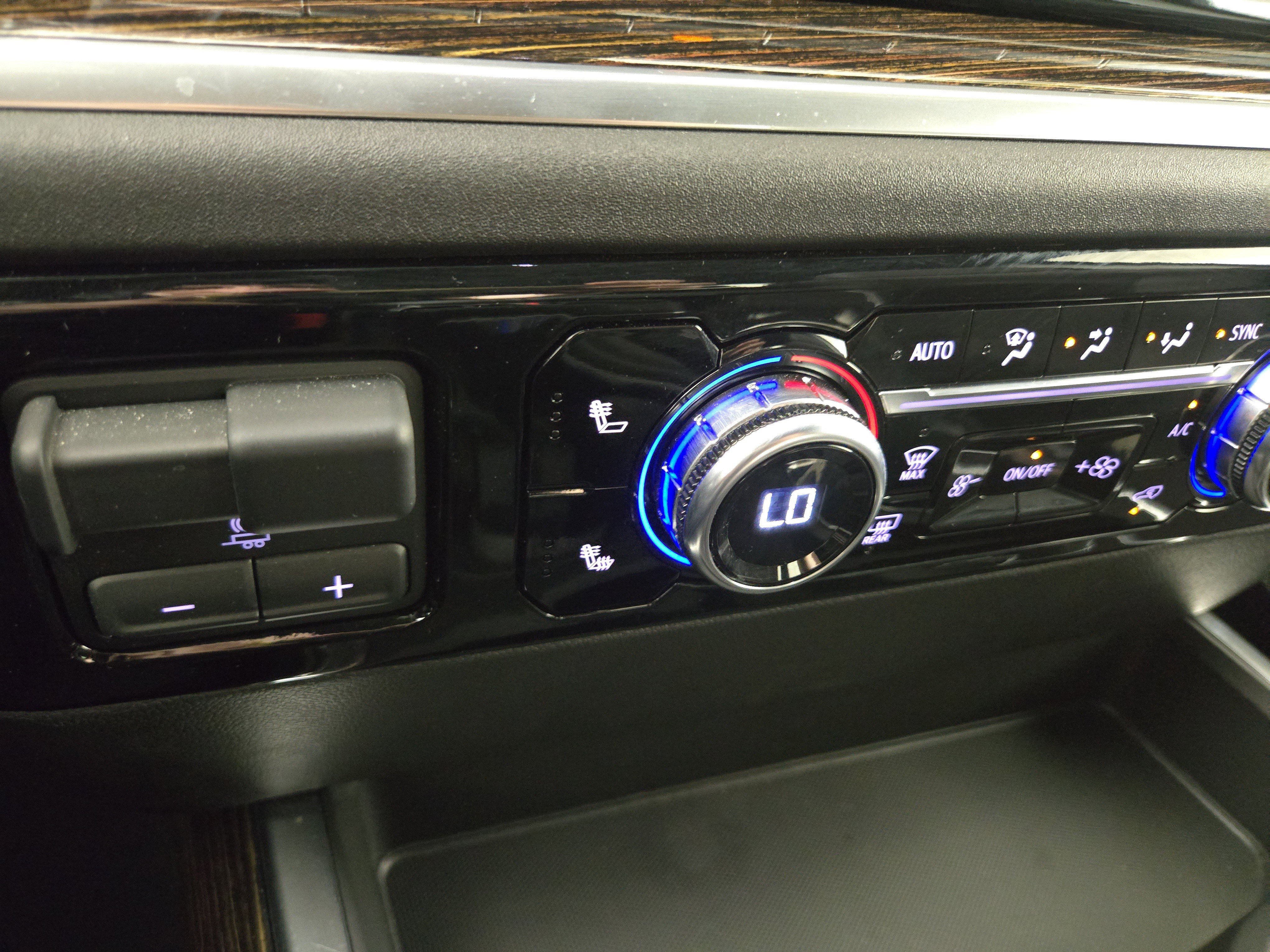 Certified 2025 GMC Sierra 1500 Elevation AWD/4WD image 26