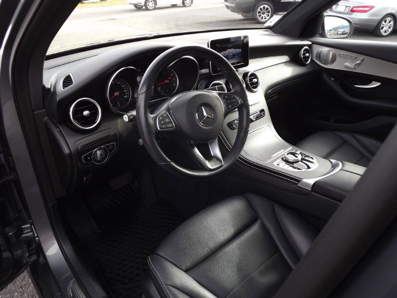 Used 2019 Mercedes-Benz GLC 300 4MATIC image 9