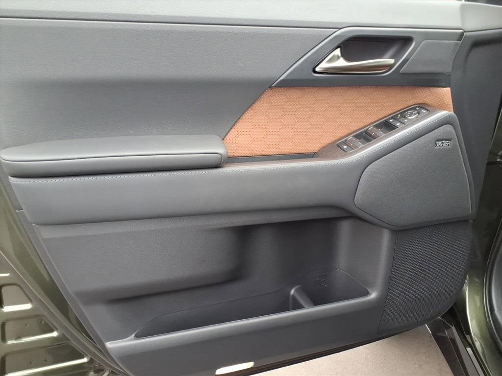 Used 2025 Lexus GX 550 image 15