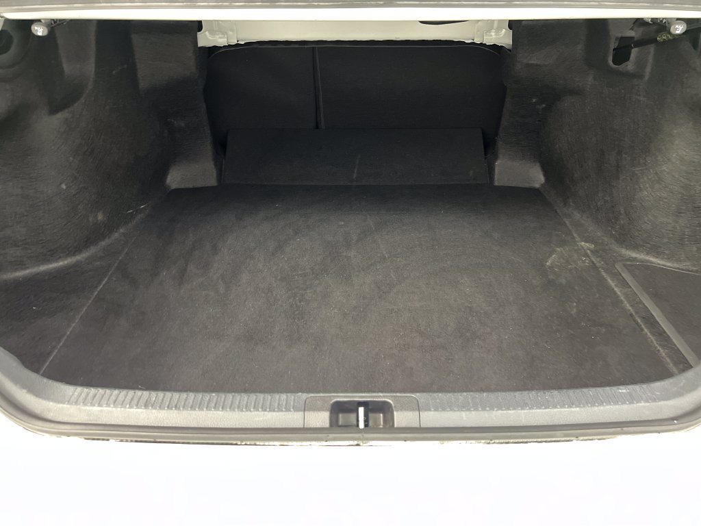 Used 2025 Toyota Camry LE FWD image 33
