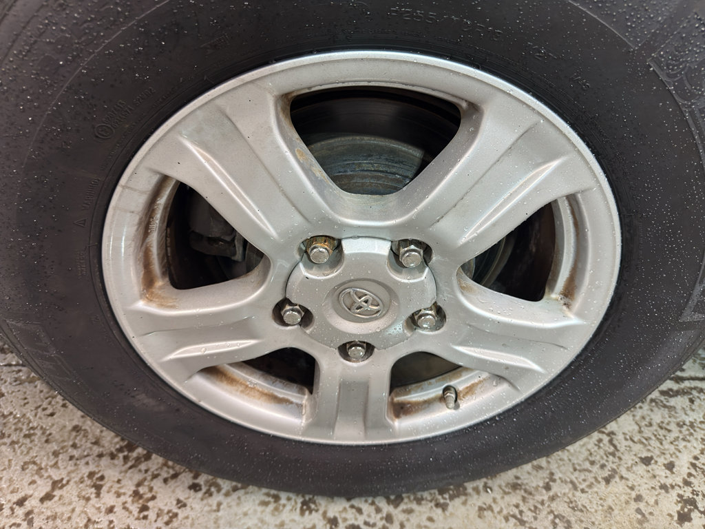 Used 2012 Toyota Tundra 4x4 CrewMax w/ Tow Pkg image 32