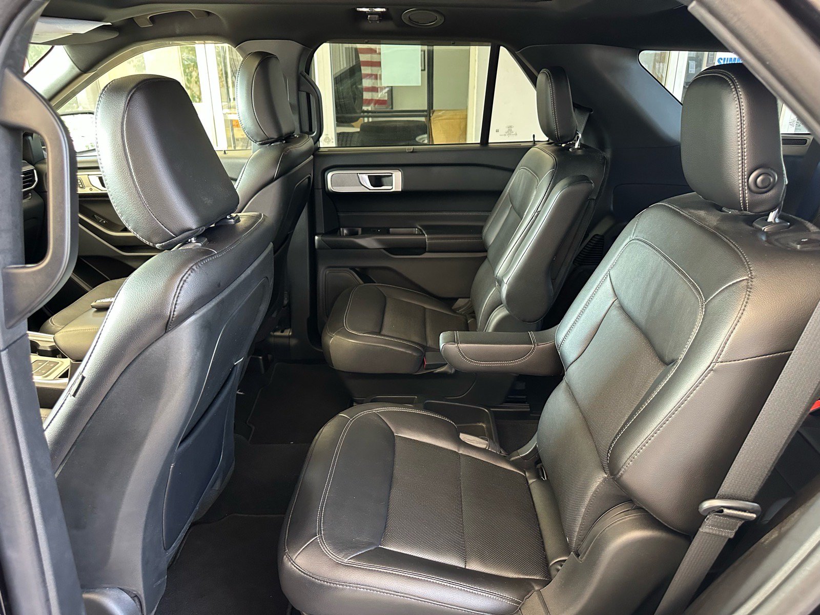 Certified 2020 Ford Explorer Limited w/ Class III Trailer Tow Package RWD image 24
