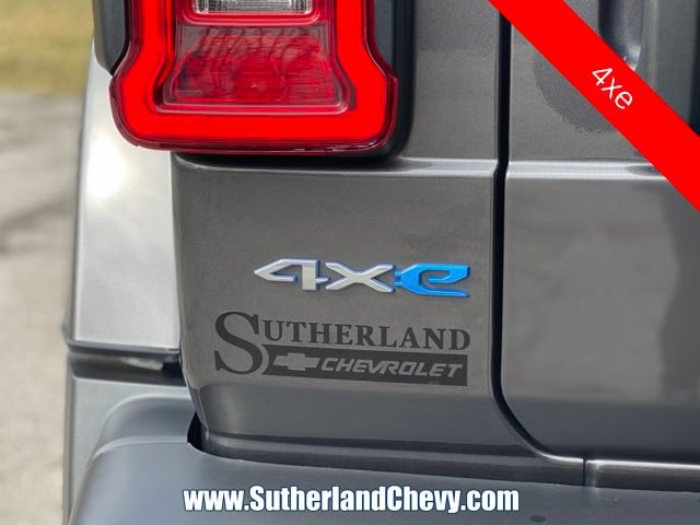 Used 2022 Jeep Wrangler Unlimited Sahara AWD/4WD image 13