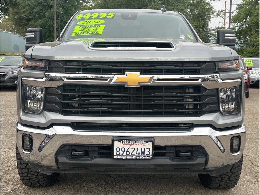 Used 2024 Chevrolet Silverado 2500 LT w/ Convenience Package AWD/4WD image 2