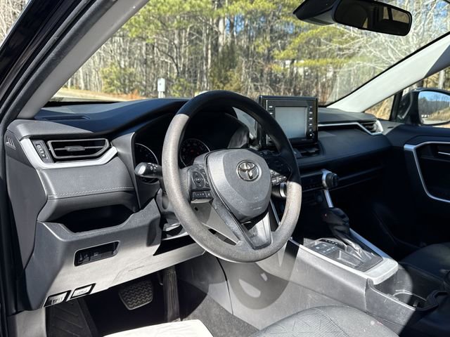 Used 2022 Toyota RAV4 XLE image 9