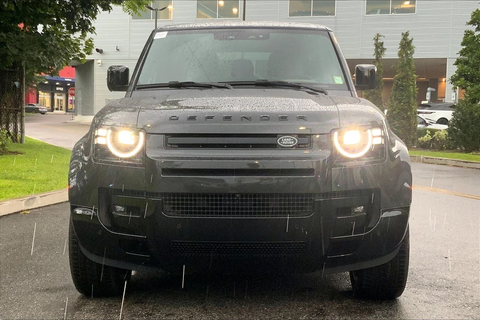 New 2026 Land Rover Defender 90 V8 AWD/4WD image 3