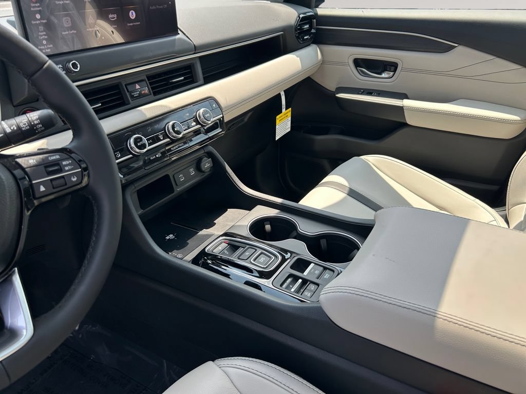 New 2026 Honda Pilot Touring image 10
