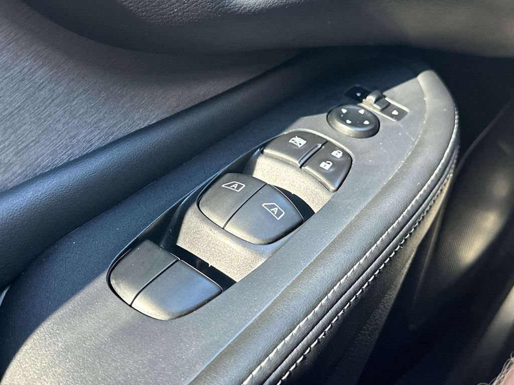 Used 2024 Nissan Murano SV FWD image 30