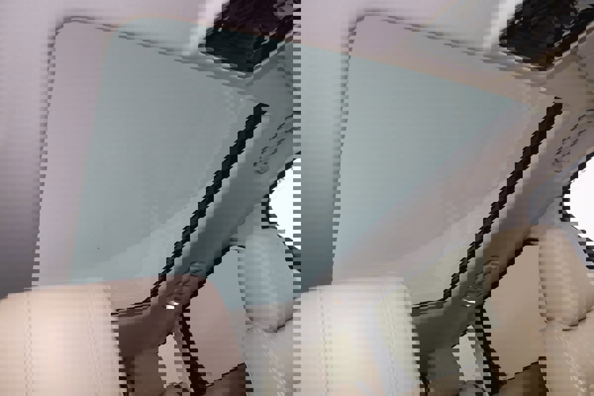 Used 2016 Land Rover Range Rover Sport SE image 11