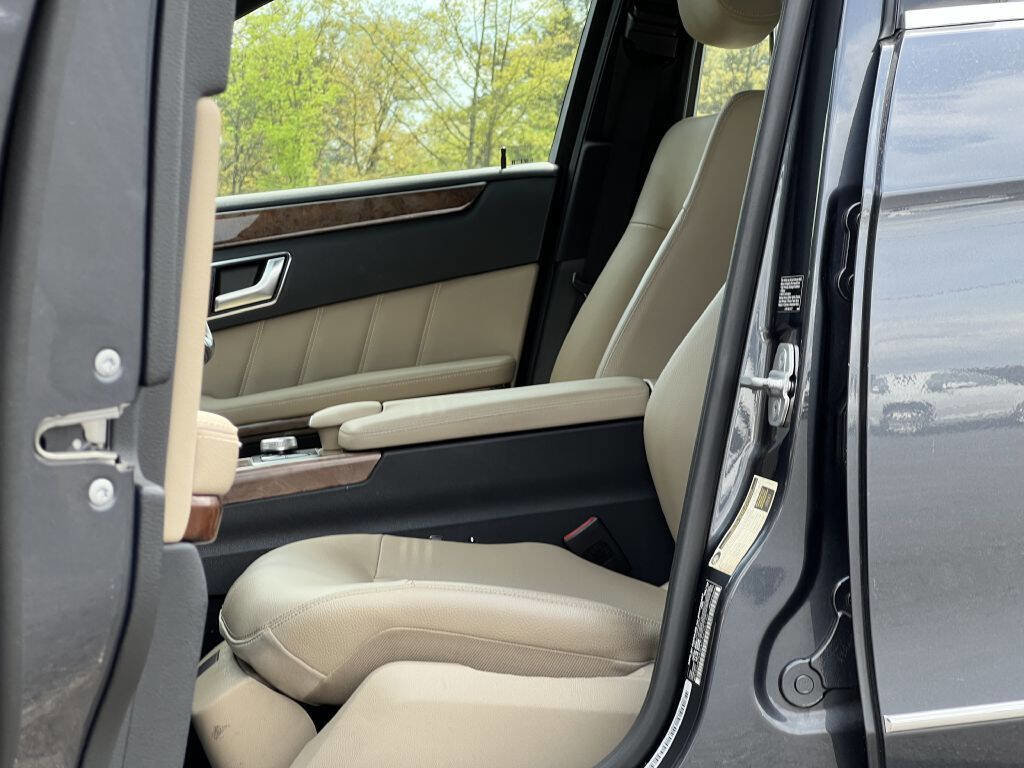 Used 2012 Mercedes-Benz E 350 Sedan image 20
