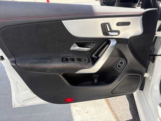 Used 2023 Mercedes-Benz CLA 250 image 23