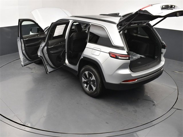 New 2025 Jeep Grand Cherokee Limited 4xe image 28