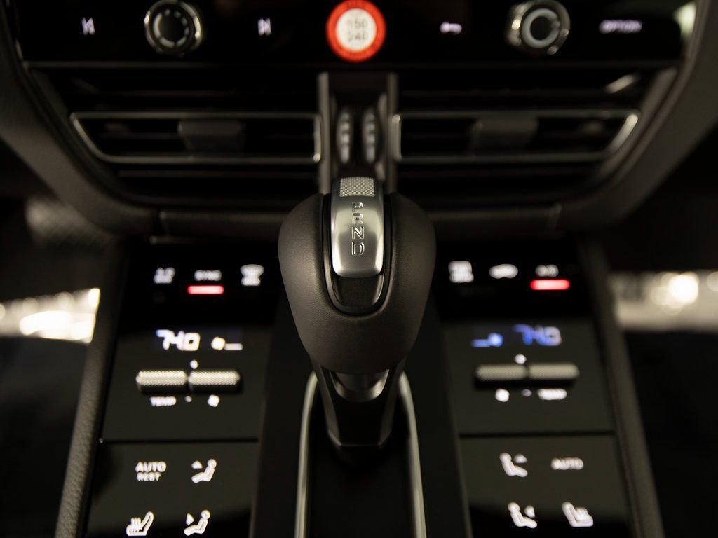 New 2026 Porsche Macan GTS image 21