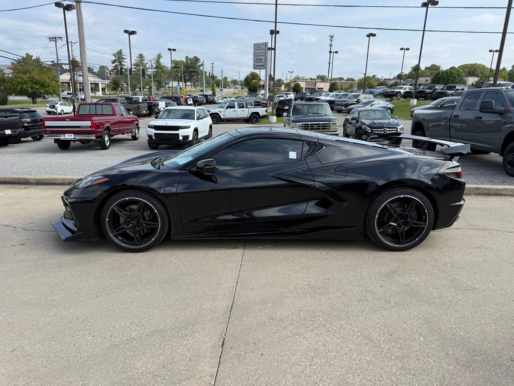 Used 2021 Chevrolet Corvette Stingray Coupe w/ Battery Protection Package RWD image 9