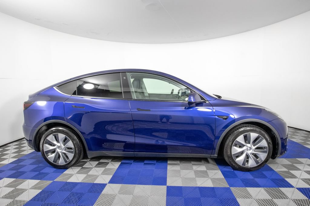 Used 2022 Tesla Model Y Long Range AWD/4WD image 4