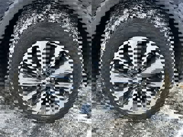 Used 2021 Buick Encore Preferred image 21