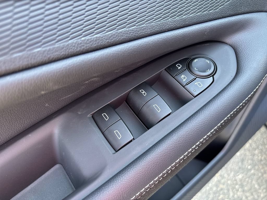 New 2026 Chevrolet Blazer EV LT AWD/4WD image 22