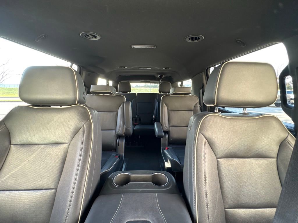 Used 2023 Chevrolet Suburban Premier image 41