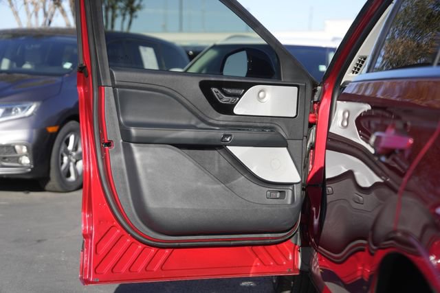 Used 2025 Lincoln Aviator Reserve w/ Equipment Group 201A image 32