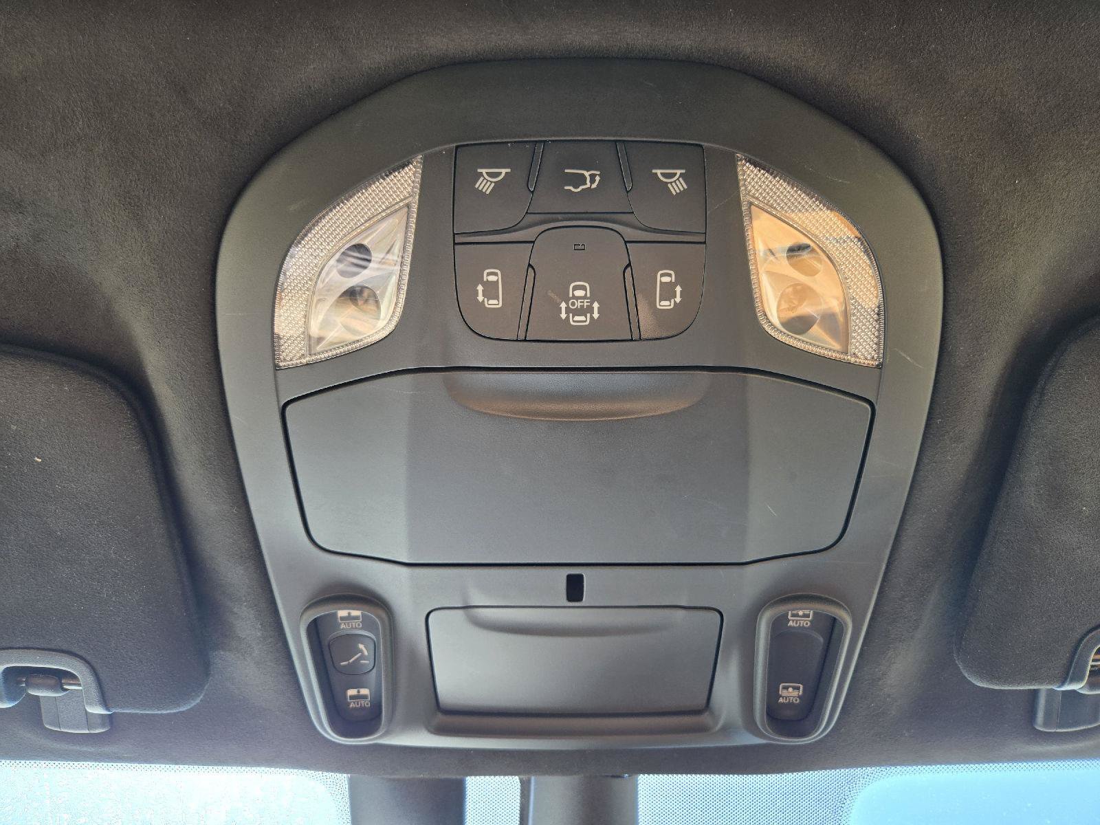 Used 2021 Chrysler Pacifica Pinnacle AWD/4WD image 23