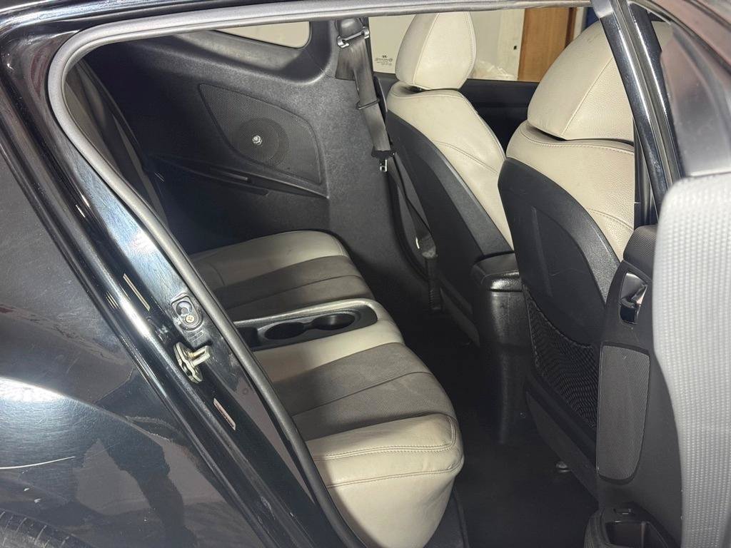 Used 2012 Hyundai Veloster w/ Style Pkg FWD image 39