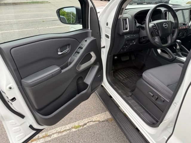 Certified 2025 Nissan Frontier SV w/ SV Convenience Package AWD/4WD image 15