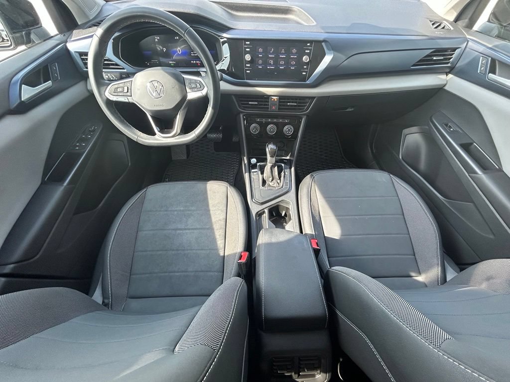Certified 2023 Volkswagen Taos SE w/ Panoramic Sunroof Package FWD image 10