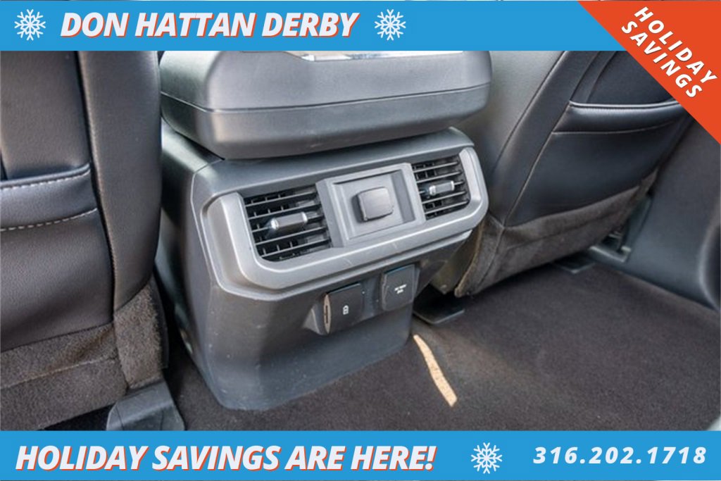 Used 2022 Ford F150 Lariat w/ Trailer Tow Package image 27