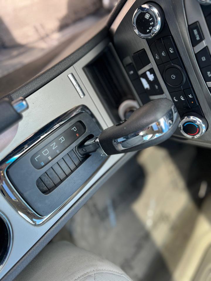 Used 2010 Ford Fusion SE FWD image 25