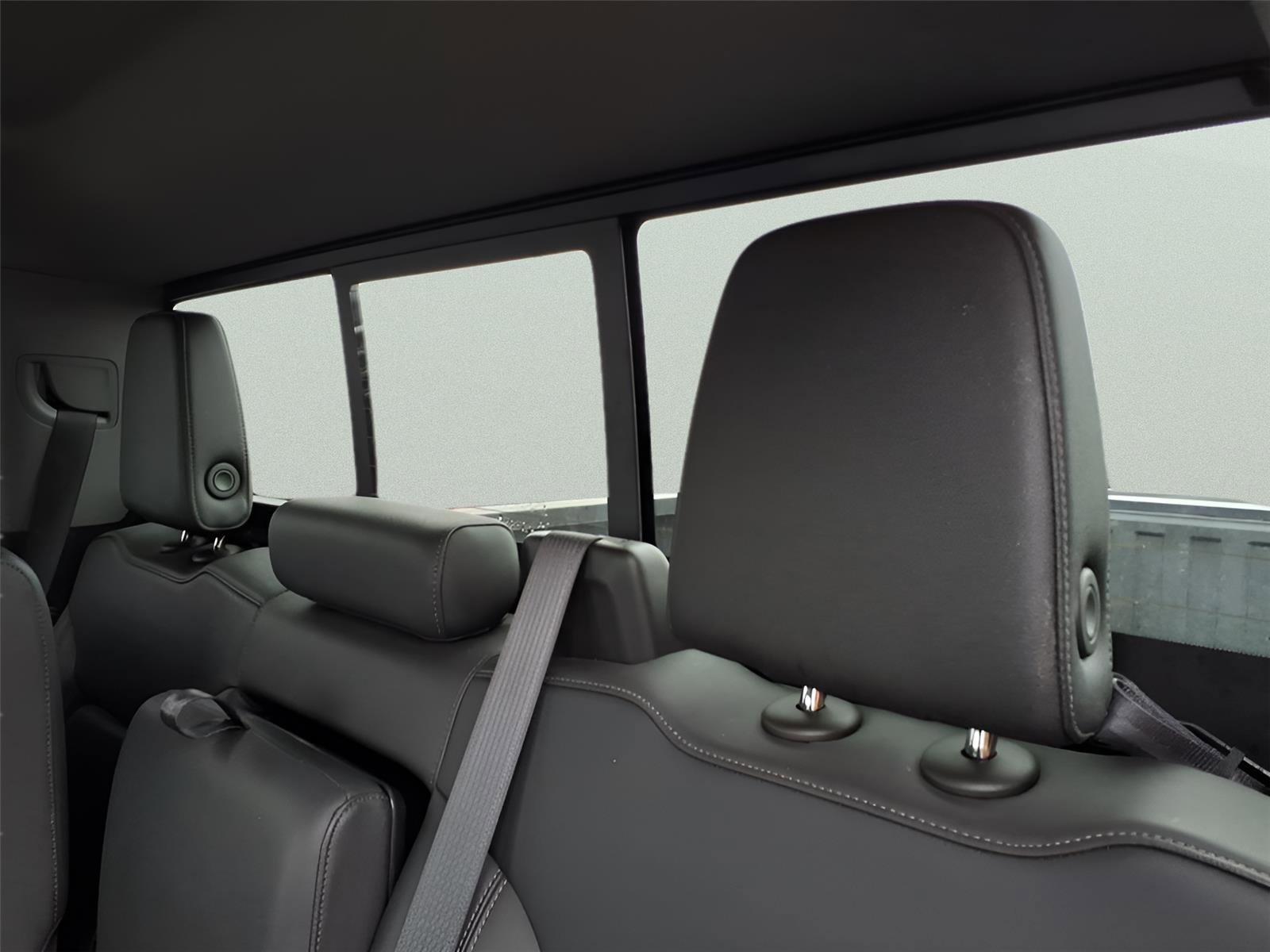 Used 2022 Chevrolet Silverado 1500 LTZ w/ LTZ Premium Package image 12