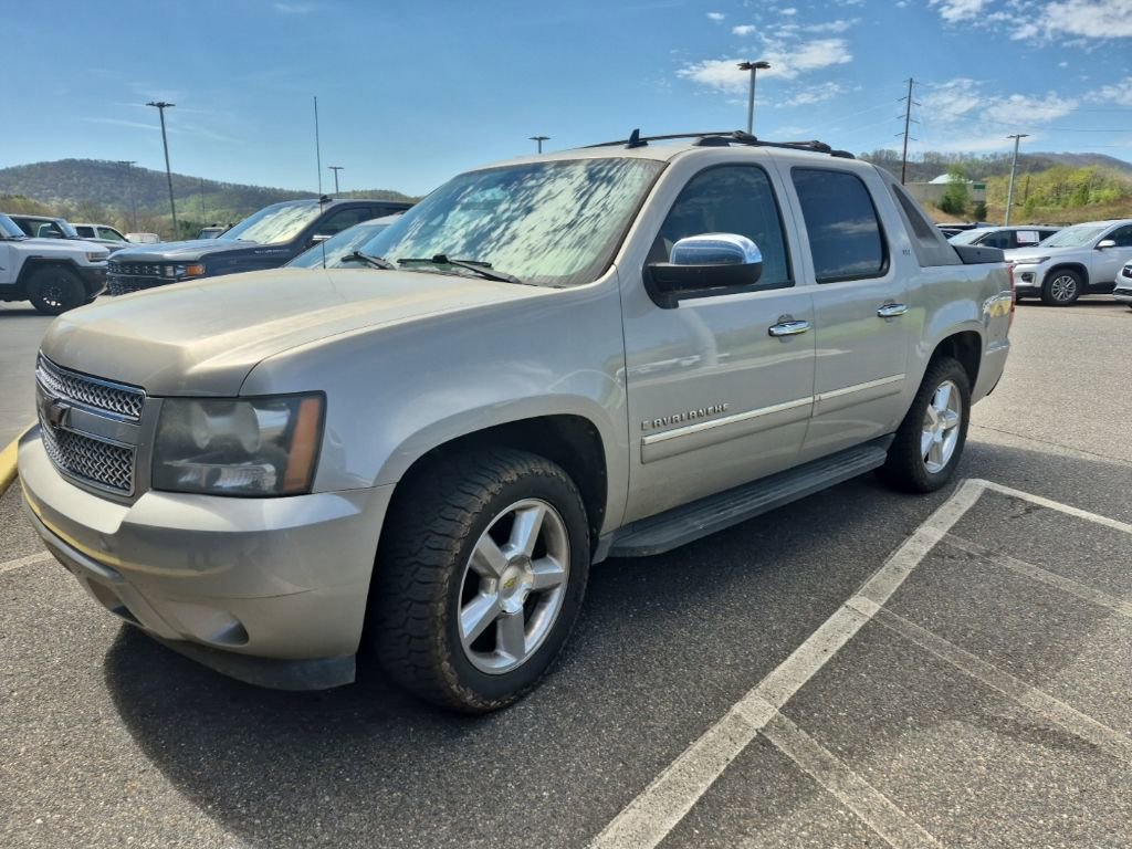 Used 2009 Chevrolet Avalanche LTZ image 1