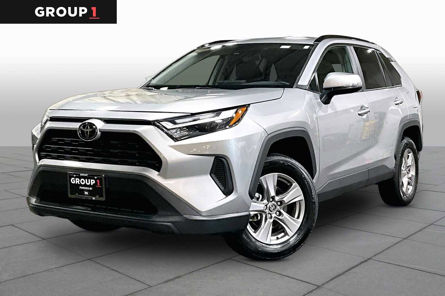 Used 2025 Toyota RAV4 XLE AWD/4WD image 1