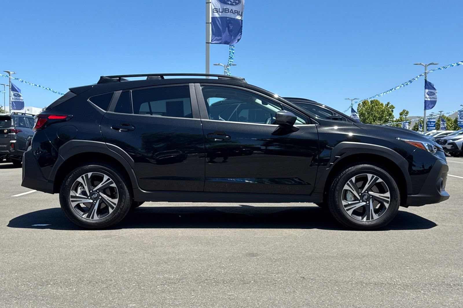 Used 2026 Subaru Crosstrek 2.5i Premium AWD/4WD image 3