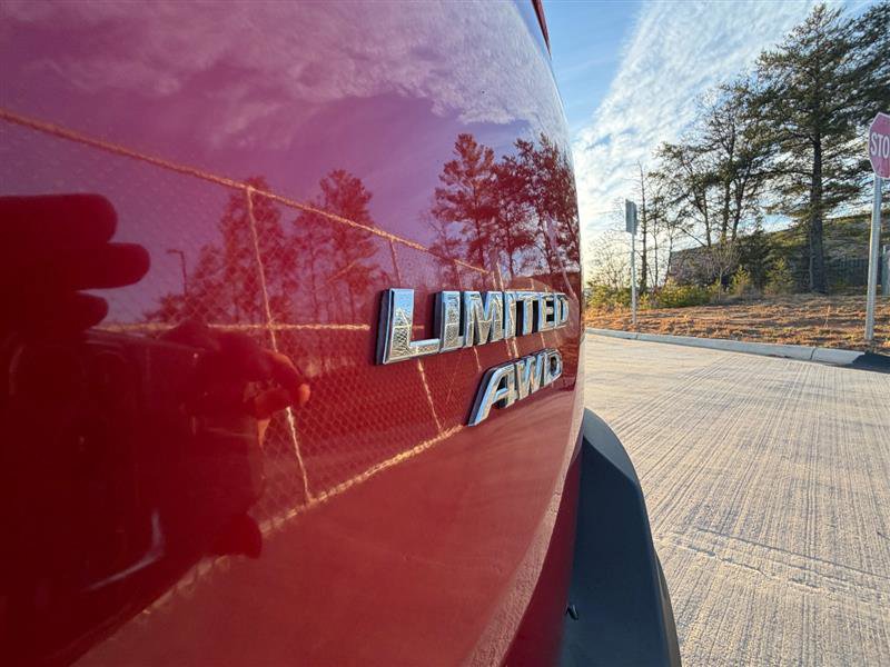 Used 2013 Toyota RAV4 Limited AWD/4WD image 10