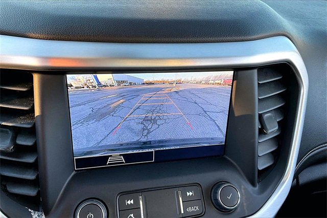 Used 2023 GMC Acadia SLE w/ Driver Convenience Package image 14