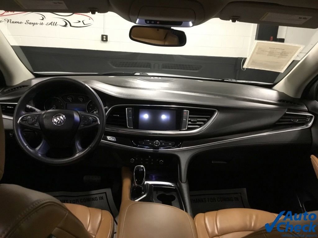 Used 2018 Buick Enclave Essence image 27