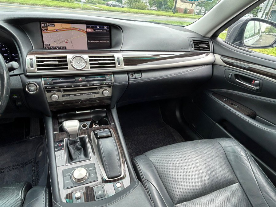 Used 2015 Lexus LS 460 AWD w/ Comfort Package image 20