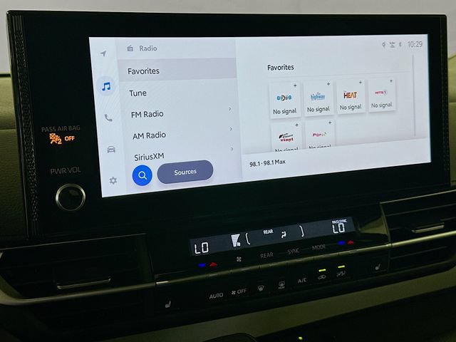 Certified 2025 Toyota Sienna XLE FWD image 16